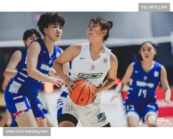 北大女篮友谊赛获胜，董一诺压哨命中三分